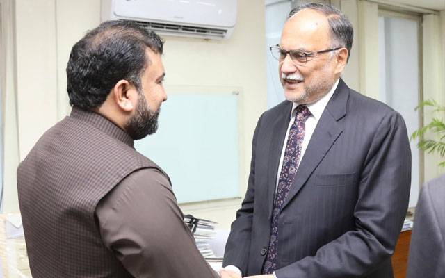 وفاقی وزیر احسن اقبال کی وزیراعلیٰ بلوچستان سے ملاقات، ترقیاتی منصوبوں پر تبادلہ خیال