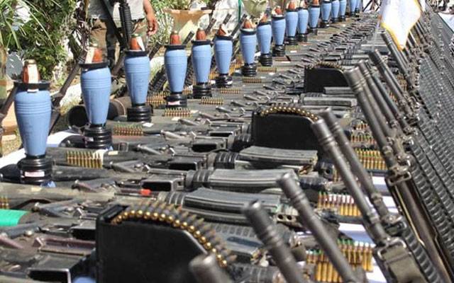 افغان طالبان نے امریکی فوج کے چھوڑےگئے 5 لاکھ ہتھیار دہشتگردوں کو بیچ دیئے: برطانوی میڈیا