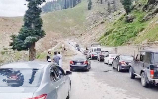 بالاکوٹ: 5 ماہ بعد شاہراہِ کاغان کو ناران تک ٹریفک کیلئے کھول دیا گیا