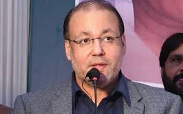 درباروں میں جوتوں کی حفاظت کے زائد پیسے لینے کا انکشاف؛ وزیر اوقاف نے ایکشن لے لیا
