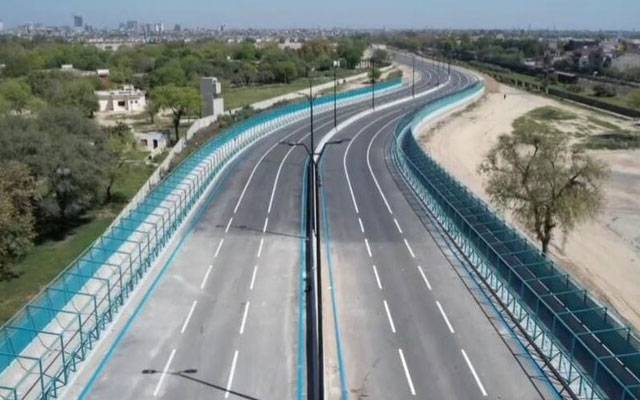 پاکستان کی پہلی بجلی پیدا کرنے والی” سڑک‘‘ لاہور میں تیار 