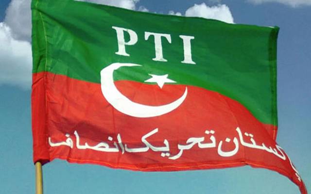 پی ٹی آئی میں دھڑے، کون کس کے ساتھ؟ اختلافات شدت اختیار کر گئے