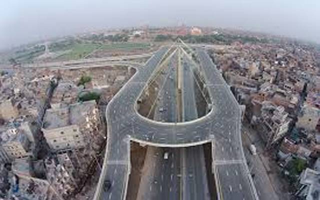 ڈی سی لاہور نے 30جون تک گلیاں مکمل کرنیکی ڈیڈلائن دے دی