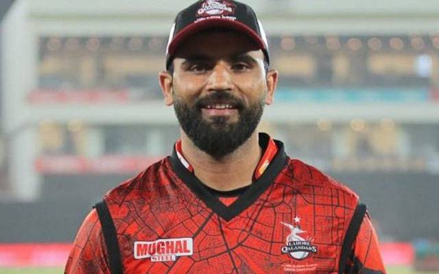 مل کر کھیلتے ہوئے حریف کو ٹف ٹائم دے رہے ہیں؛ فخر زمان