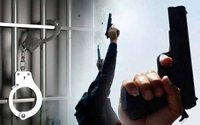 لاہور: سر عام فائرنگ ،اسلحہ کی نمائش پر 6 ملزمان اسلحہ سمیت گرفتار 