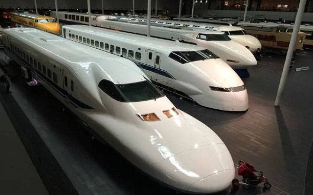 جاپان میں سانپ نے ٹرین سروس معطل کرادی