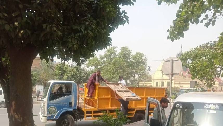 2100سے زائد تجاوزات ختم، 168 املاک سیل؛31 ٹرک سامان ضبط
