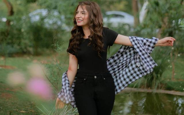 ٹی وی ڈراموں کے بعد دنانیر مبین کی فلمی دنیا میں انٹری، فلم کا نام سامنے آگیا