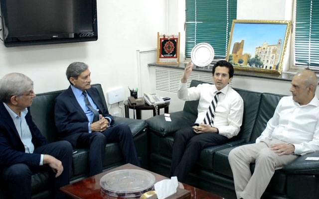 دفاعی ضروریات کیلئے ریفائنریز کے پیشگی اقدامات کو سراہتے ہیں؛ علی پرویز ملک 