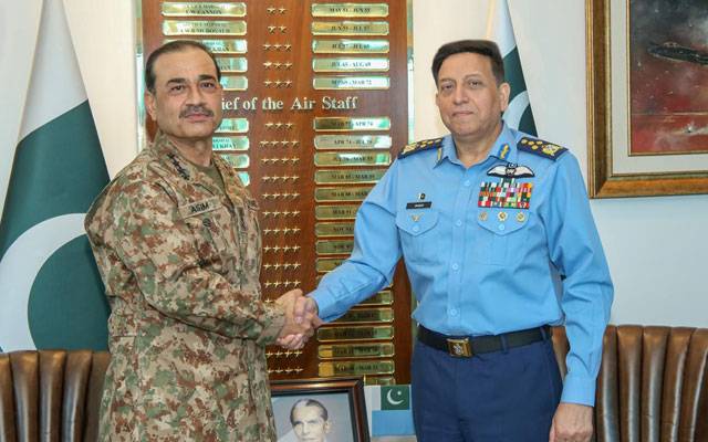   آرمی چیف کا شاہینوں کو خراج تحسین پیش کرنے کے لئے ائیر ہیڈکوارٹرز کا دورہ 