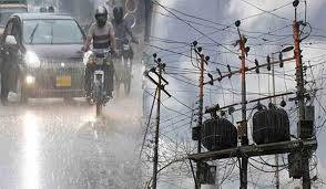 لاہور میں بارش سے بجلی کا ترسیلی نظام بری طرح متاثر ،ستر سے زائد فیڈر ٹرپ 