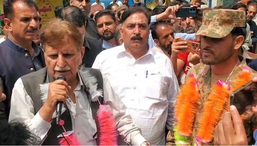 سابق وزیراعظم آزادکشمیر راجہ فاروق حیدر کی یوم تشکر ریلی ؛چکوٹھی سیز فائرلائن پر پہنچ گئے 