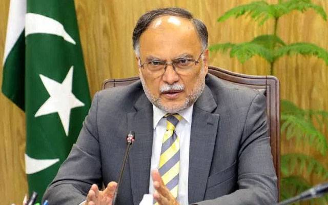 پاکستان کی فضائیہ کے شاہینوں کا دنیا میں کوئی مقابلہ نہیں کر سکتا؛ احسن اقبال 