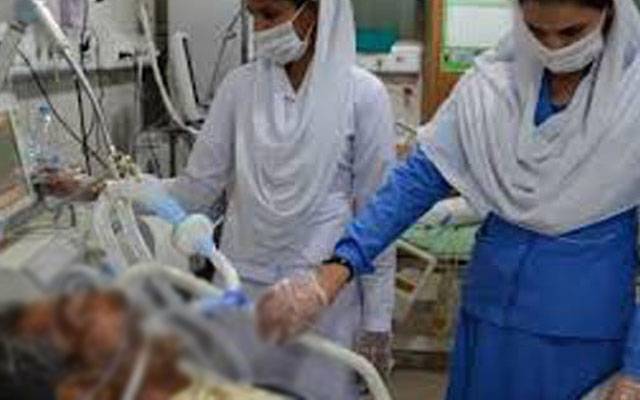 سرکاری ہسپتالوں کی نرسز کو نجی اداروں میں کام کرنا مہنگا پڑگیا