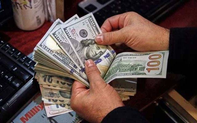  انٹر بینک میں ڈالر سستا