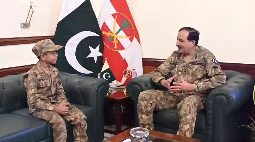 پاک فوج نے ننھے عثمان عقیل کی خواہش پوری کردی ؛ ایک دن کےلیے کیپٹن بنا دیا 
