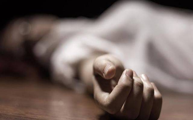  فیصل آباد : شوہرنے بیوی کو گولیاں مار دیں، جوان بیٹی زخمی