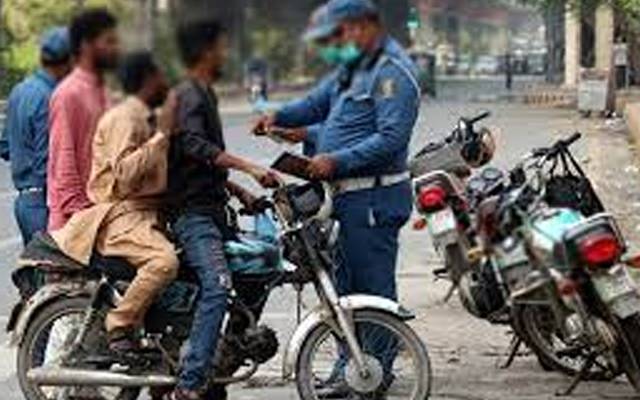  ٹریفک پولیس کا ایکشن ؛ قوانین کی خلاف ورزی پر 536 افراد گرفتار