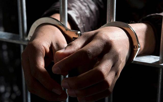 ایس پی کا ڈرائیور غیر قانونی اسلحہ فروخت میں ملوث؛ مقدمہ درج 
