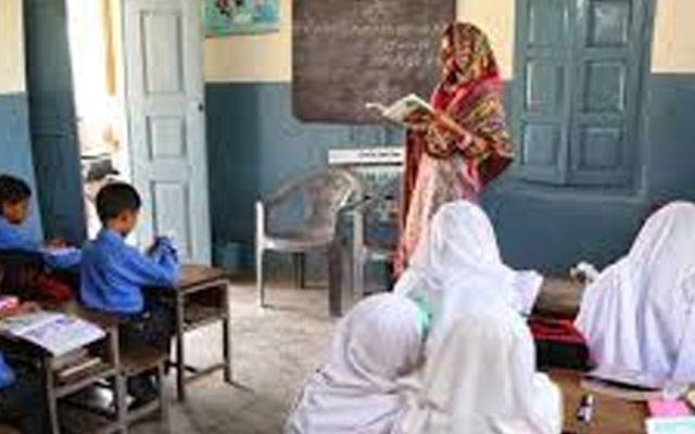 سکولوں میں داخلوں کا ہدف 31 مئی تک پورا کرنا ہے:سی ای اوایجوکیشن