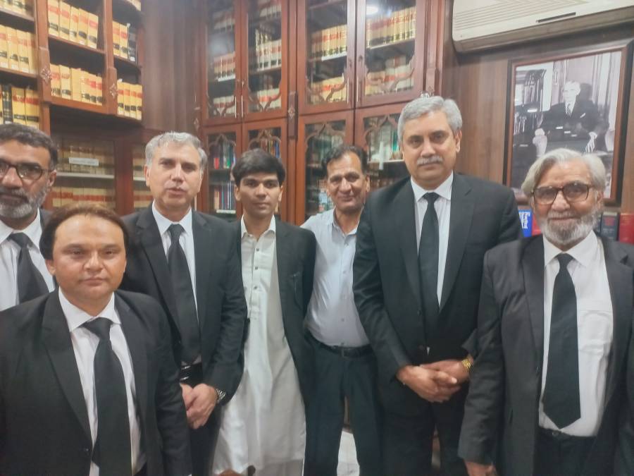 لاء افسران کی  جانب سے ملک احسن اشرف کھوکھر ایڈوکیٹ کے اعزاز میں تقریب کا اہتمام