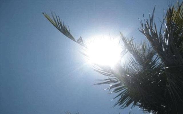 شہر میں تیز ہوائیں، درجہ حرارت میں کمی