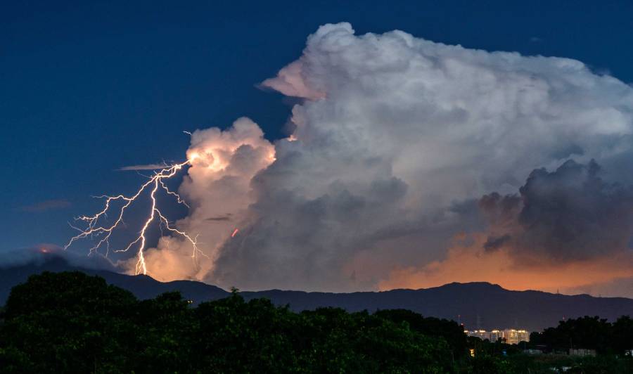 Rain emergency, thunderstorm, punjab rains, thunder storm clouds, MET Department, thunderstorm forecast, city42, Lahore rain forecast 