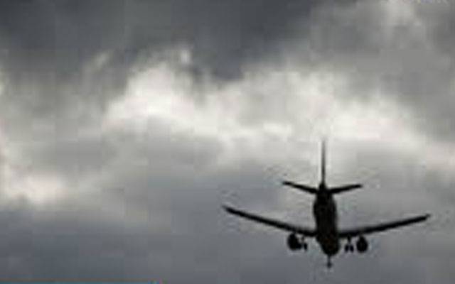 لاہور ایئرپورٹ کے اطراف تیز آندھی;نجی ائیرلائن کی پرواز کو لینڈنگ میں دشواری