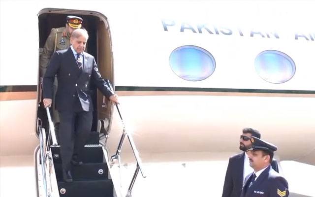 وزیرِ اعظم 2 روزہ دورہ ایران کیلئے تہران پہنچ گئے، سعد آباد محل میں شاندار استقبال 