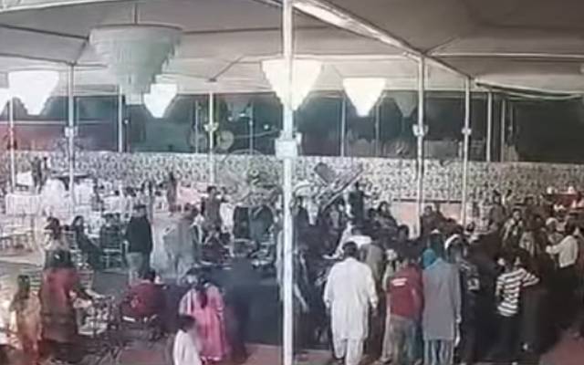 کراچی؛شادی ہال میں دولہا، دلہن کے درمیان جھگڑا، کرسیاں چل گئیں