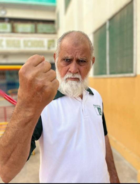73 سالہ معمر پاکستانی نے گینز ورلڈ ریکارڈ بنا لیا