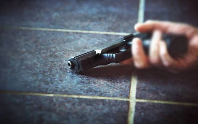  گلبرگ ؛ دفتر میں شہری نے خود کو گولی مار کر زندگی کا خاتمہ کرلیا