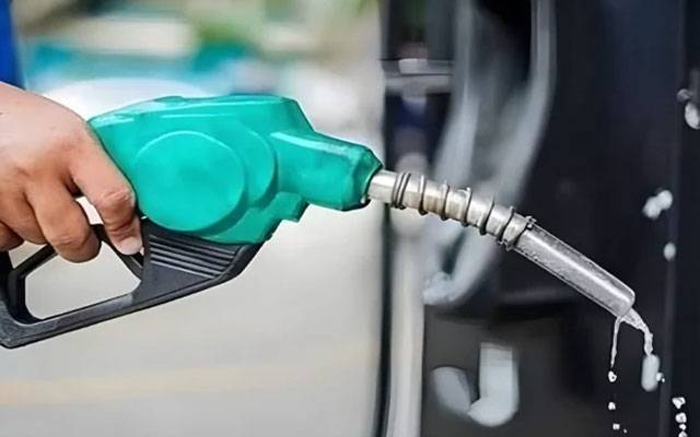 پٹرولیم مصنوعات کی قیمتوں میں کمی کا امکان  