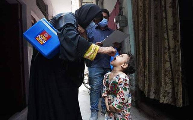 لاہور میں انسداد پولیو مہم کا چوتھا روز: 22 لاکھ بچوں کو ویکسین پلانے کا ہدف