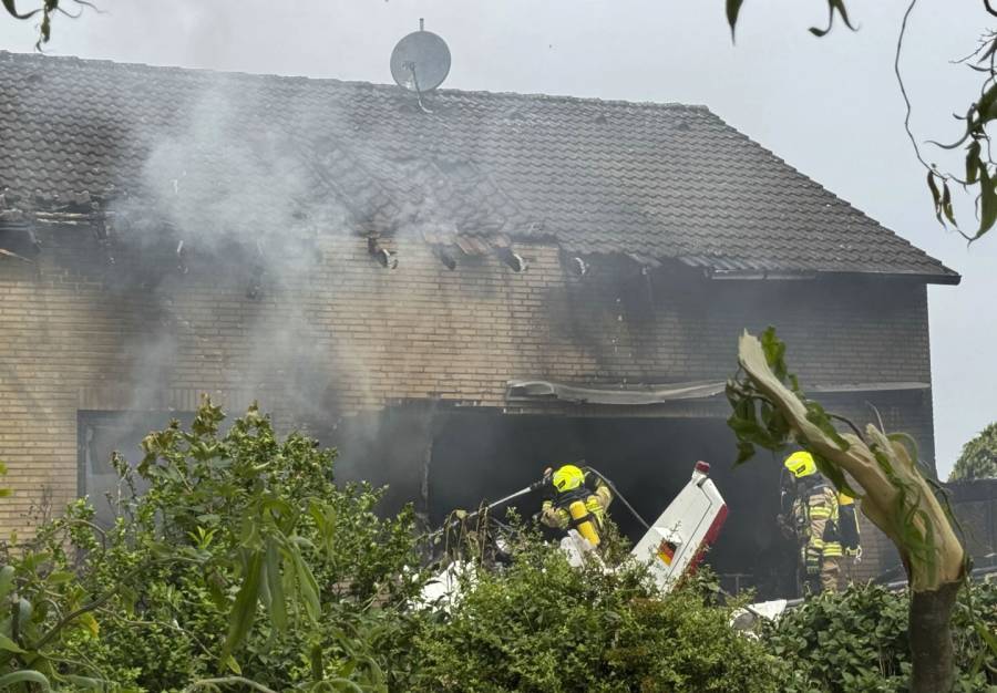 Small plane crash, city42, plane crashed 