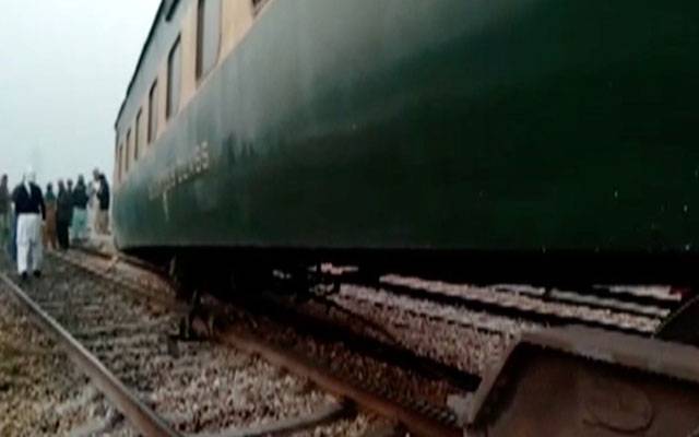 بہاولپورکے قریب پاکستان ایکسپریس کی بوگی ٹریک سے اتر گئی