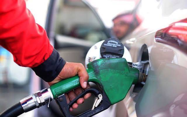 یواےای میں پیٹرول اور ڈیزل کی نئی قیمتوں کا اعلان