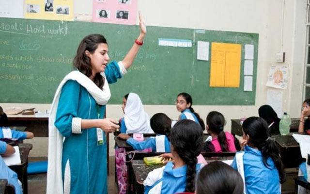 اساتذہ کیلئے خوشخبری, اسکول ہیڈز کا الاؤنس 500 سے بڑھا کر 10 ہزار روپے کر دیا گیا