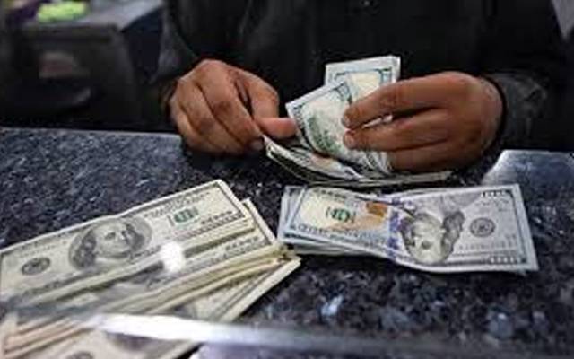 انٹربینک میں ڈالر سستا