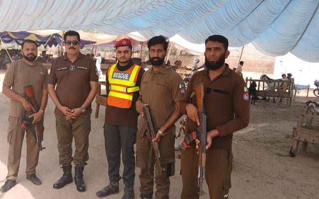 مویشی منڈیوں میں خریداروں کا رش، پنجاب پولیس ہائی الرٹ