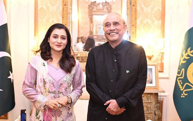 صدرِ مملکت سے سابق ایم پی اے عائشہ چوہدری سمیت پارٹی رہنماؤں کی ملاقات، اہم امور پر تبادلہ خیال 
