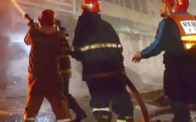 لاہور :میو ہسپتال کے یورالوجی وارڈ میں آتشزدگی،بھگدڑ مچ گئی
