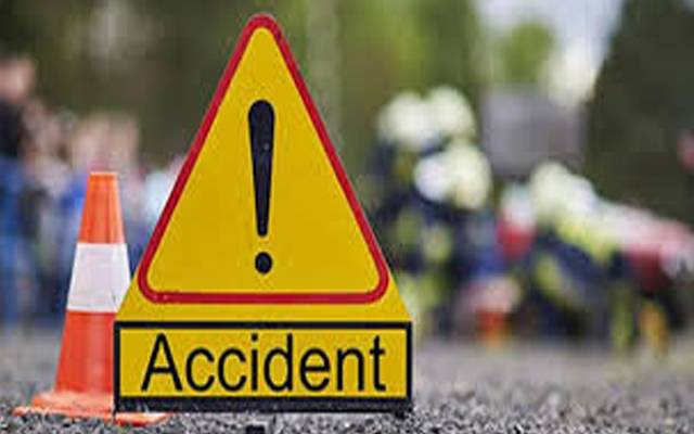 جوہر ٹاؤن  میں ٹرک کے بریک فیل ؛ ایک شخص جاں بحق ،ایک زخمی 