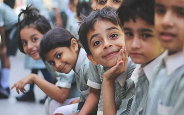گرمی کی چھٹیوں میں کون سکول حاضر رہے گا؟ حکم نامہ جاری 
