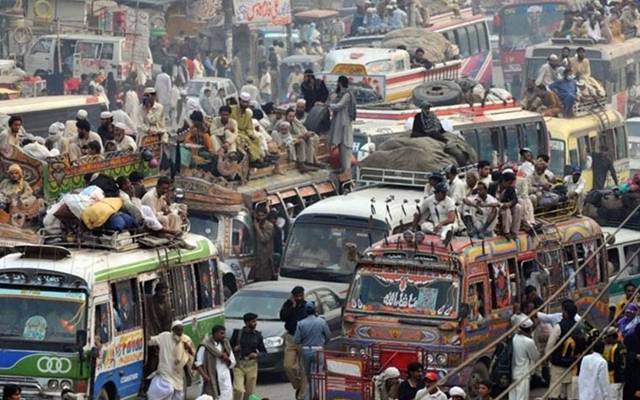 چھتوں پر سواریاں بٹھانے والے ٹرانسپورٹر ہوجائیں خبردار!