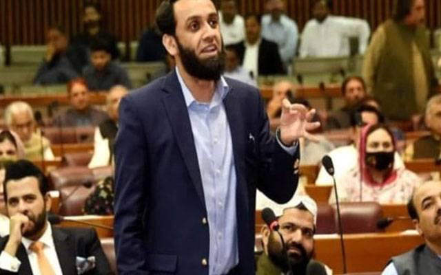 مشکل وقت میں ایران کے بہن بھائیوں کے ساتھ اظہارِ یکجہتی کرتے ہیں؛ عطا تارڑ