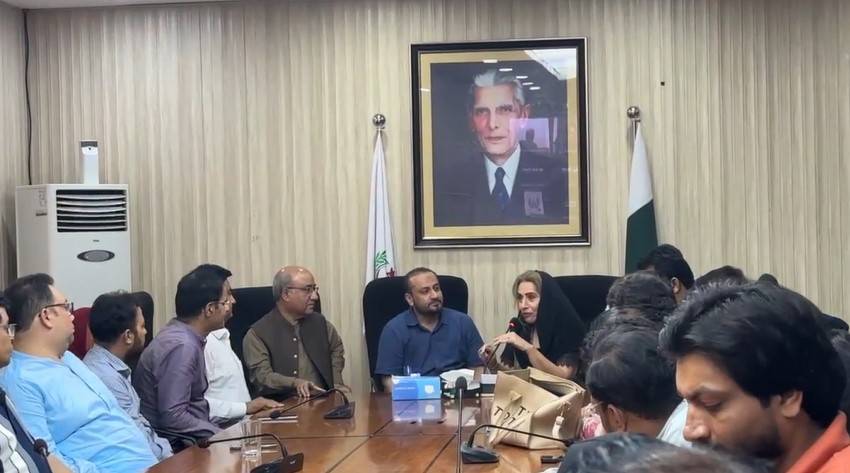 کلینک آن ویلز کی افتتاحی تقریب کل فوٹریس سٹیڈیم میں ہو گی