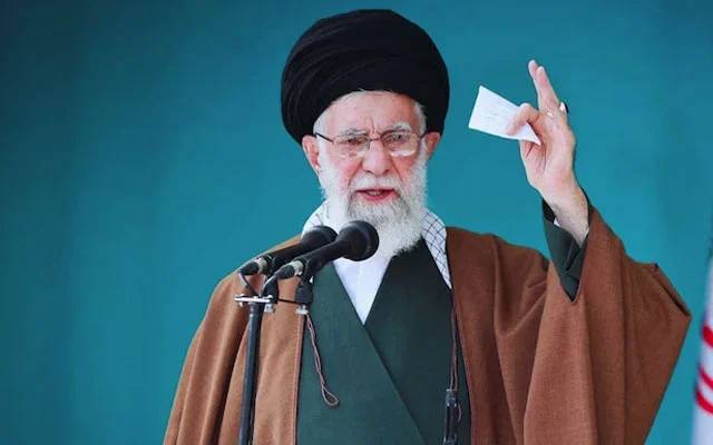 خامنہ ای نے جنگ سے متعلق اختیارات پاسداران انقلاب کو منتقل کردیے