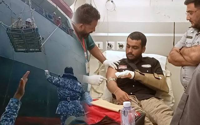 پاک بحریہ کا سمندر میں زخمی بھارتی عملے کو بچانے کیلئے کامیاب ریسکیو آپریشن 