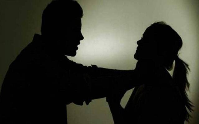  گھریلو ناچاقی پر شوہر کی بیوی کو قتل کرنے کی کوشش ناکام